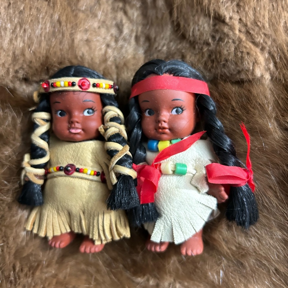 Vintage indigenous Dolls